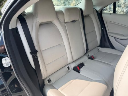 2016 Mercedes-Benz CLA Class 180 4DR D STYLE €20,950 thumbnail