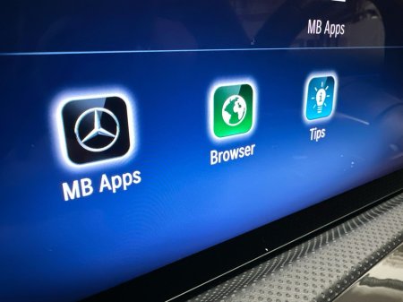 2024 Mercedes-Benz CLA Class CLA250 e AMG Line Executive 15.6 kWh PHEV €45,900 thumbnail