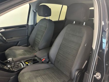 2020 Volkswagen Touran 2.0 TDI 150HP DSG Highline €22,850 thumbnail