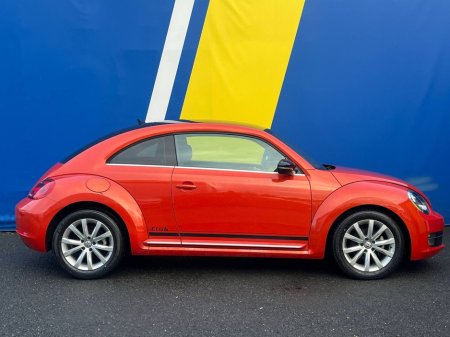 2016 Volkswagen Beetle CLUB 1.2 TSI // NEW 2 YEAR NCT // TARTAN INTERIOR // REVERSE CAMERA €13,900