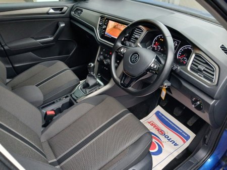 2021 Volkswagen T-Roc 1.0 TSI 110bhp Design, Ravenna Blue with Black Roof, Rear Camera. €23,900 thumbnail