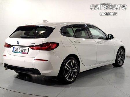 2020 BMW 1 Series 118i Sport manual €22,777