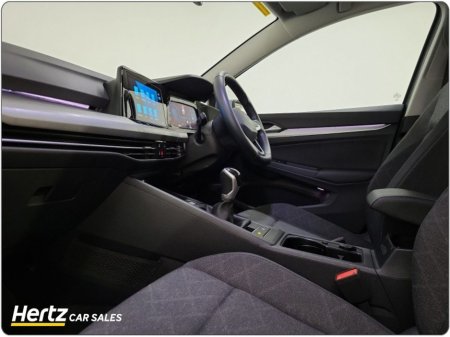 2024 Volkswagen Golf Life 115HP 2.0TDI Diesel Manual €28,945