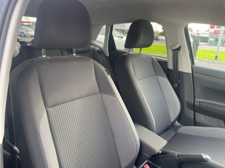 2025 Volkswagen Polo POLO EDITION 75 1.0TSI 95HP D7F €25,975 thumbnail