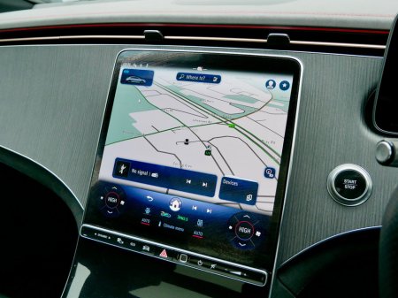 2024 Mercedes-Benz EQE EQE 300 AMG Line Exterior €57,950 thumbnail