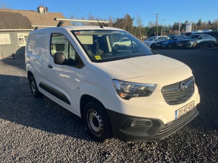 2021 Opel Combo  €8,950