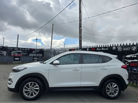 2017 Hyundai Tucson 1.7 EXECUTIVE 5DR €15,450 thumbnail