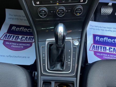 2019 Volkswagen Golf 2019 Vw Golf t-edition 1.2 TSI 18"Alloys fully loaded with spec €20,500 thumbnail