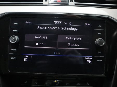 2021 Volkswagen Passat *111* GTE S-A DSG €22,900 thumbnail