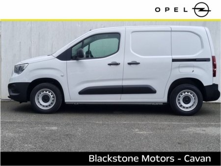 2025 Opel Combo  €28,950