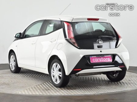 2017 Toyota Aygo 1.0 VVT-i x-play+ €10,480
