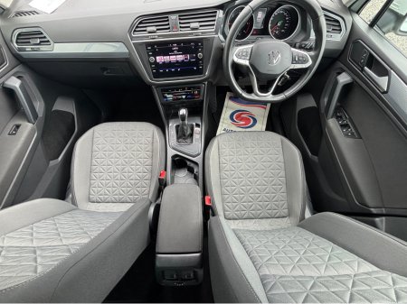 2023 Volkswagen Tiguan LIFE 2.0 TDI D7F 150HP 5 €36,950