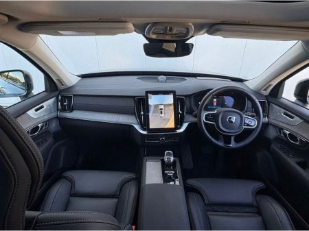 2025 Volvo XC90 T8 ULTRA DARK AWD thumbnail