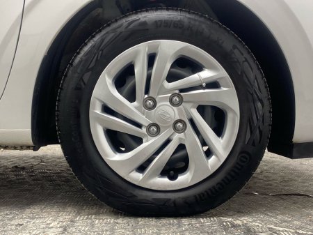 2024 Hyundai i10 i10 Classic thumbnail