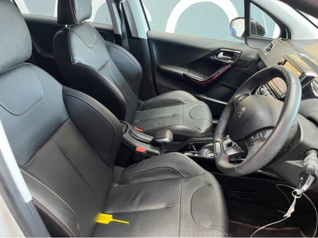 2020 Peugeot 2008 €17950! 2020 PEUGEOT 2008 AUTOMATIC GT LINE 1.2 AUTOMATIC / REVERSE CAMERA / HEATED SEATS €17,950 thumbnail