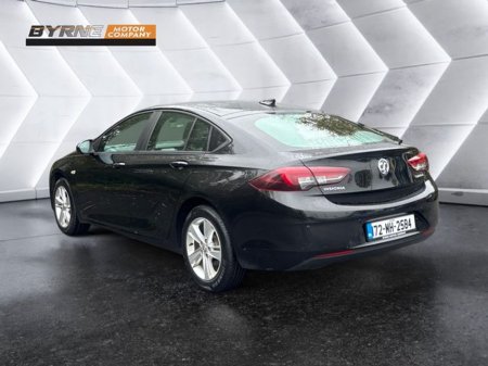 2017 Vauxhall Insignia 1.6 Design NAV Turbo D 5DR Auto €10,995