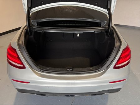 2019 Mercedes-Benz E Class E220 D AMG LINE 4DR AUTO €28,650 thumbnail