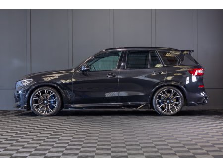2022 BMW X5 xDrive45e M Sport €63,950