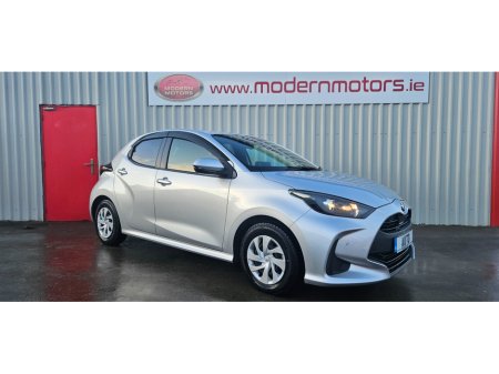 2020 Toyota Yaris hybrid/petrol automatic 1.5 new model low kms