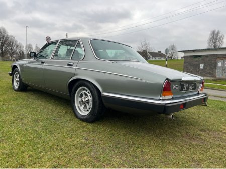 1992 Daimler Double Six 5.3 V12 €17,950 thumbnail