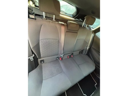 2022 Toyota Corolla 1.8 Hybrid Luna Saloon €20,500 thumbnail