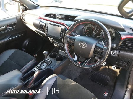 2023 Toyota Hilux 2.8 GR Sport Auto - Diamond Turned Alloy Wheels, Heated Seats, Reverse Camera, LED DRL, Sat Nav €49,975 thumbnail