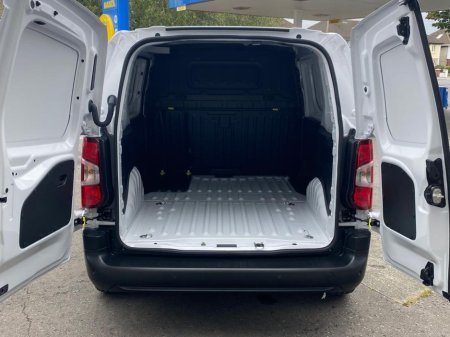 2025 Fiat Doblo SWB 1 5 100HP 650KG 4DR €21,495 thumbnail