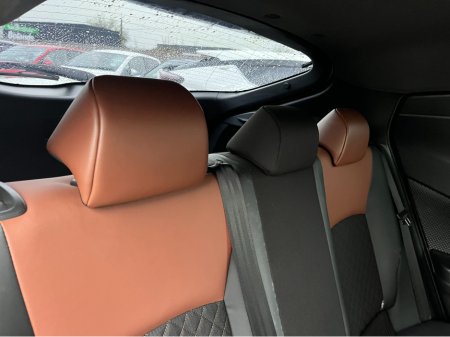 2019 Toyota C-HR 1.8 HYBRID AUTO LOW KM CAR PLAY €21,950 thumbnail