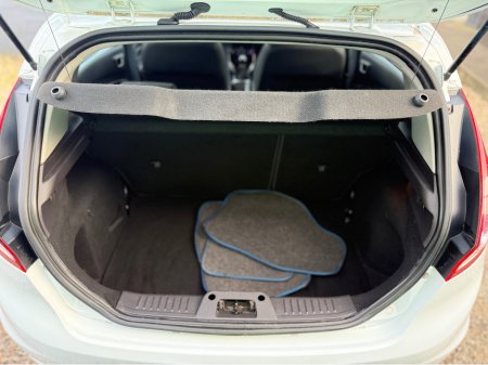 2013 Ford Fiesta ZETEC - 1.2 - LOW MILES - FULL SERVICE HISTORY €7,995 thumbnail