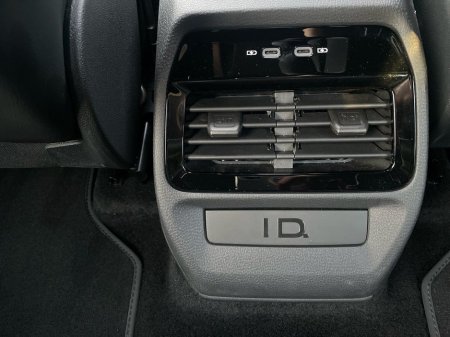 2025 Volkswagen ID.4 ID.4 PRO PLUS 77KWH 286HP €41,975 thumbnail