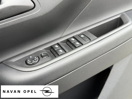 2026 Opel Frontera Elegance 1.2T Hybrid 100Ps * 5 Year Unlimited Mileage Warranty * €31,295 thumbnail