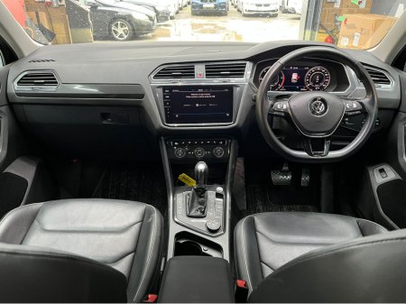2018 Volkswagen Tiguan €24950! 2018 VW TIGUAN 2.0 TDI AUTOMATIC 4 MOTION HEATED LEATHER SEATS FRONT & REAR - CRUISE CONTROL - CARPLAY/ANDROID AUTO - REVERSE CAMERA - MEMORY SEATS - HEADS UP DISPLAY - €24,950 thumbnail