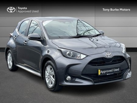 2025 Toyota Yaris - Save EUR 3,300 - Luna - 1.5 Hybrid - Automatic - EUR 180 Tax // Remote Central Locking // Front Electric Windows // Rear Electric Windows // Electric Mirrors // Heated Mirrors €27,135