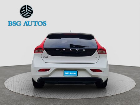 2015 Volvo V40 2015 T4 1.6 AUTOMATIC €12,495 thumbnail