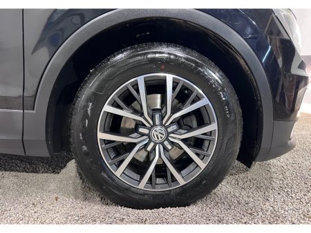 2017 Volkswagen Tiguan COMFORTLINE 2.0 TDI 115BHP 115HP MANUAL 6SPEED FWD 4 €14,700 thumbnail