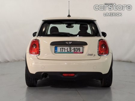 2017 MINI Hatch ONE D XN12 2 DR €14,480