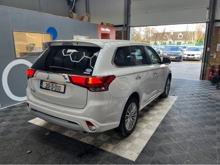 2020 Mitsubishi Outlander 2020 MITSUBISHI OUTLANDER PHEV 2.4L HYBRID / 48K KMS / ADAPTIVE CRUISE CONTROL, HEATED SEATS, REVERSE CAMERA & MORE €23,950