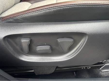 2021 Toyota Yaris Cross Z HYBRID AUTOMATIC 1.5 PETROL //MASSIVE SPEC//HALF LEATHER HEATED SEATS//KEYLESS ENTRY//360 PARKING CAMERAS// €23,950 thumbnail