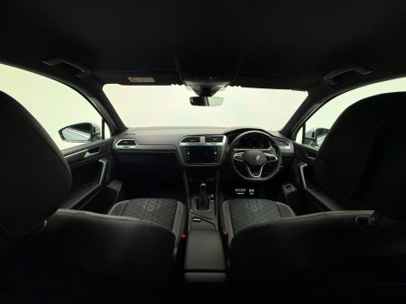 2023 Volkswagen Tiguan R-LINE 1.4 TSI PHEV DSG €37,990 thumbnail