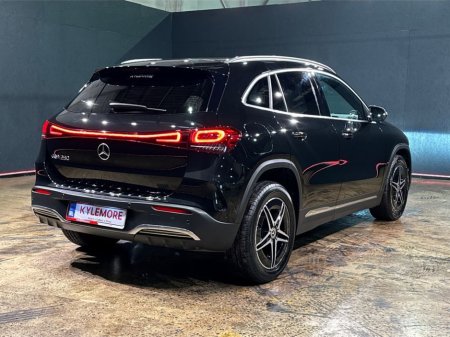 2022 Mercedes-Benz EQA EQA 250 AMG LINE - HEATED SEATS - REVERSE CAMERA - AMBIENT LIGHTING - ELECTRIC TAILGATE €28,950 thumbnail