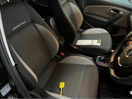 2017 Volkswagen Polo €13950! 2017 VOLKSWAGEN POLO CROSS 1.2 AUTOMATIC / CRUISE CONTROL / REVERSE CAMERA / PADDLE SHIFTERS €13,950 thumbnail