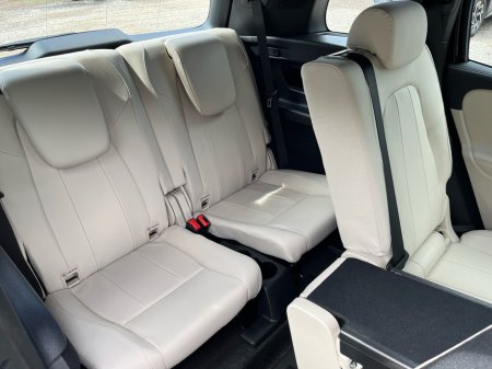 2025 Mercedes-Benz GLB 200 Progressive Plus 7 Seater SUV *Saving €12,779 from New* €58,950 thumbnail