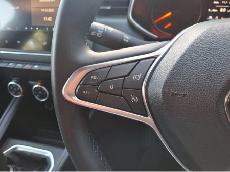 2021 Renault Clio DYNAMIQUE TCE 100 MY19 5DR thumbnail