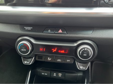 2019 Kia Stonic K3 AUTOMATIC 1.0 PETROL //SAT NAV//REVERSE CAMERA//CARPLAY//KIA SERVICE HISTORY// €17,950 thumbnail