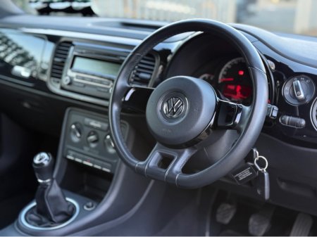 2013 Volkswagen Beetle 1.6 TDI MANUAL 5SPEED BLUEMOTION 105HP 3DR €12,950 thumbnail