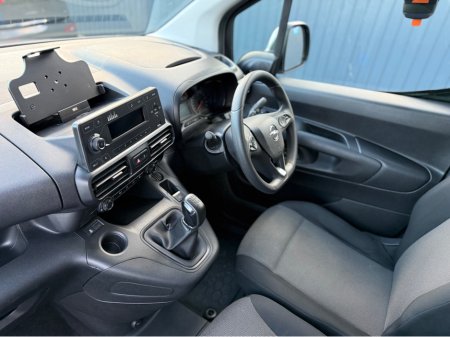 2021 Opel Combo 3 SEATER - 1.5 DIESEL - MANUAL - 12M WARRANTY - CAR: 1599 €14,950 thumbnail