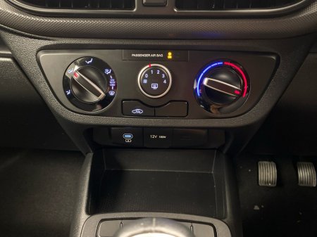 2024 Hyundai i10 i10 Classic thumbnail