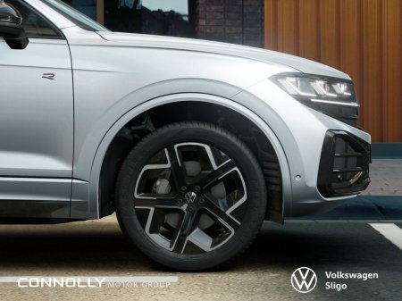 2026 Volkswagen Touareg R-LINE FINAL EDITION 170 kW 231 HP €114,480 thumbnail