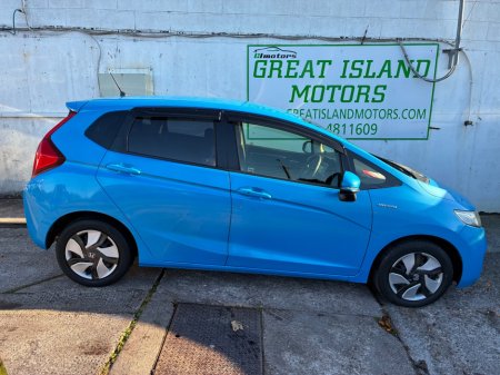 2015 Honda Fit DAA-GP5 €10,950