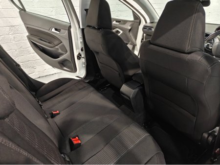 2016 Peugeot 308 ALLURE 1.2 110 4DR €8,750 thumbnail